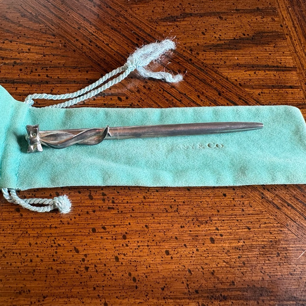 Tiffany & Co. Silver Twist Pen with Teal Pouch *NEEDS POLISHING*